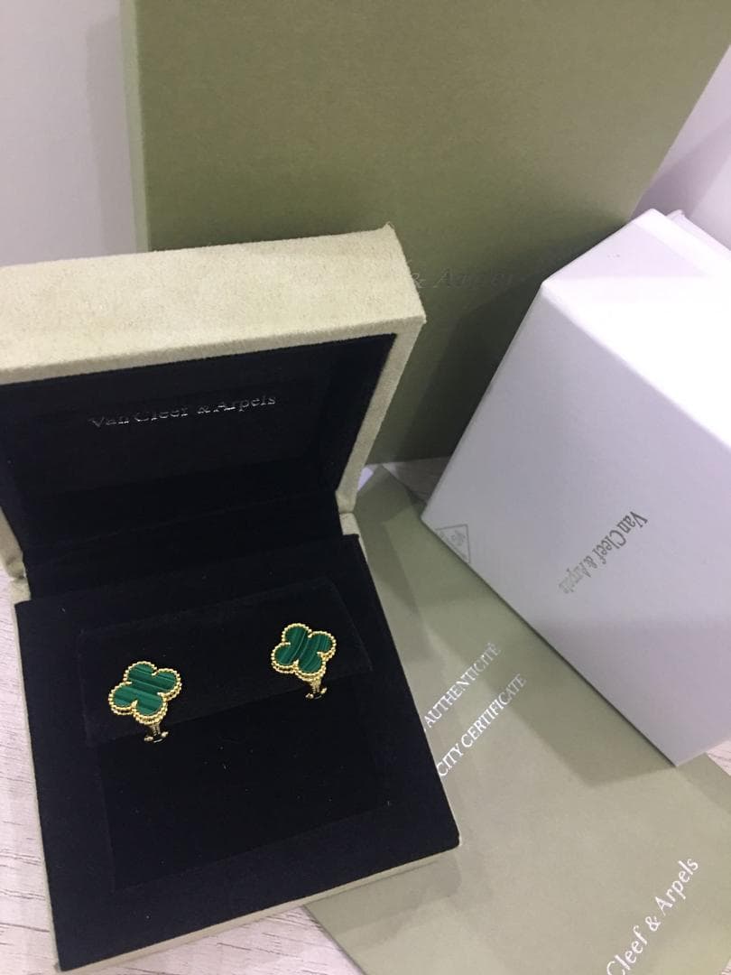 ヴィンテージ ピアス 両耳用 マラカイト