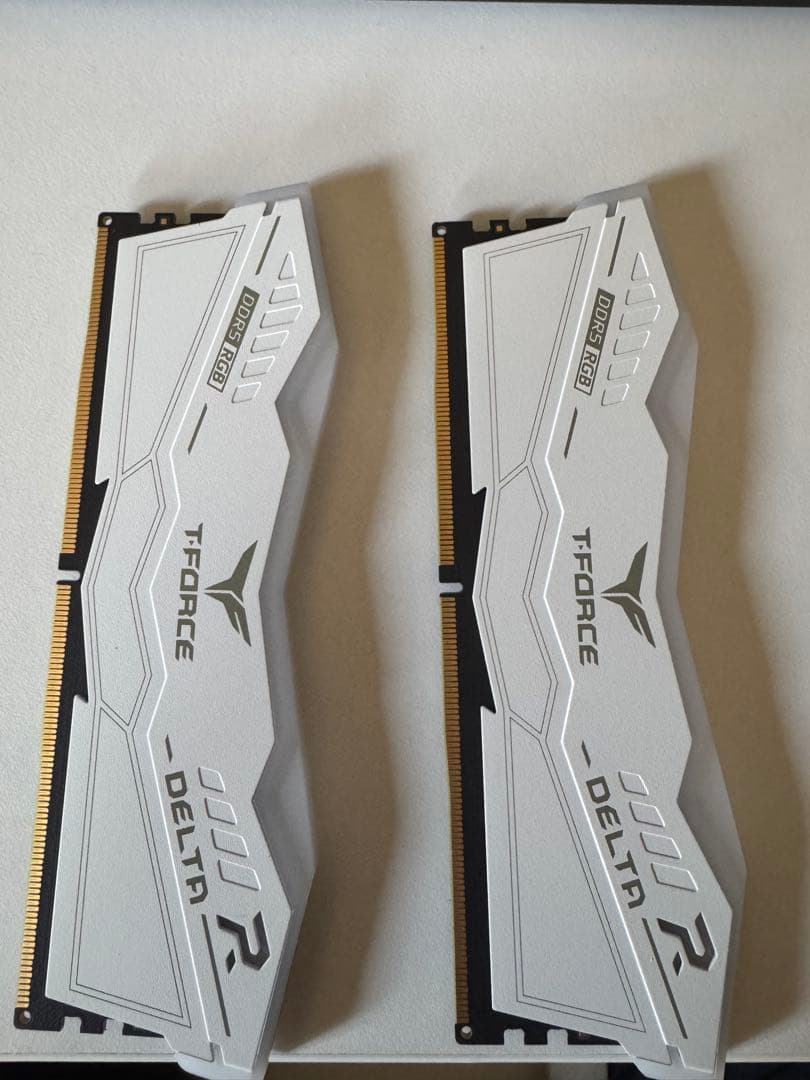メモリー T-FORCE DELTA DDR5 32GB